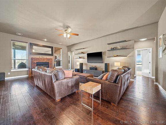 5th image of 12389 S 234th East Ave