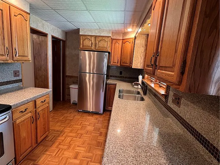 1119 Maple St — Photo 3