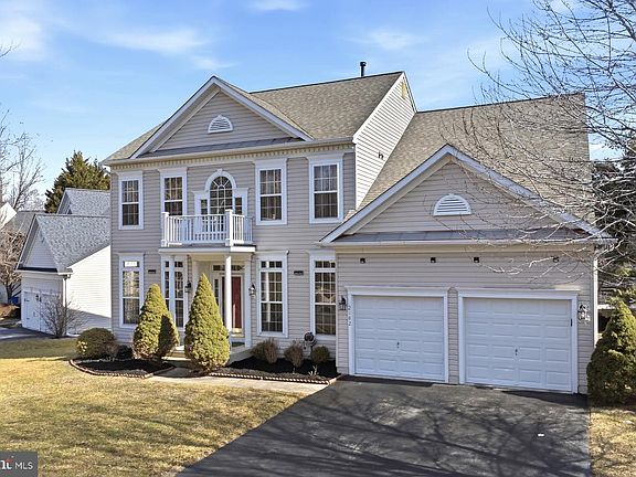 2nd image of 2182 Oak Forest Dr