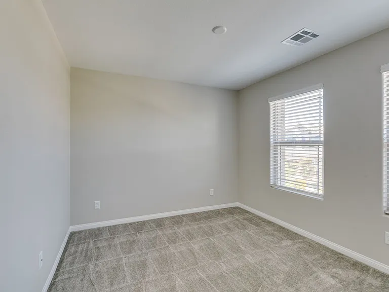 10021 Silver Comet Ct — Photo 30