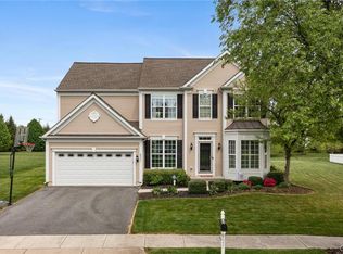 8647 Pathfinder Rd, Breinigsville, PA 18031