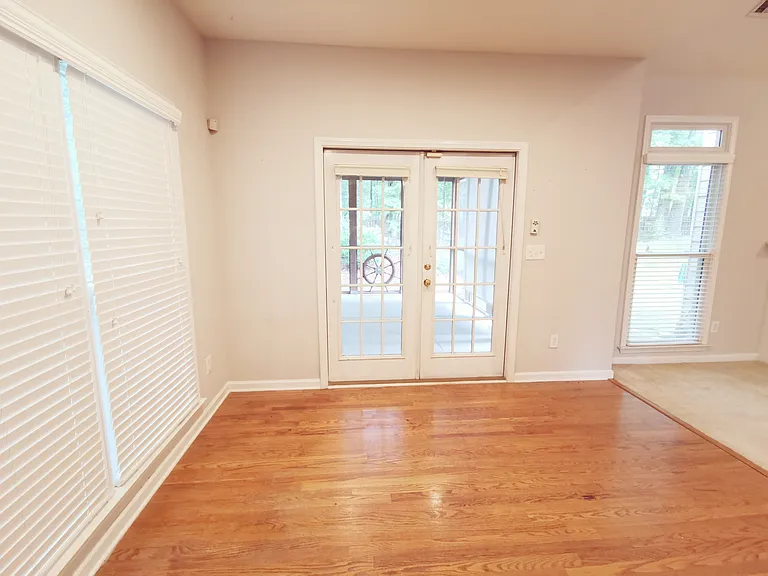 715 Morning Creek Ln — Photo 16