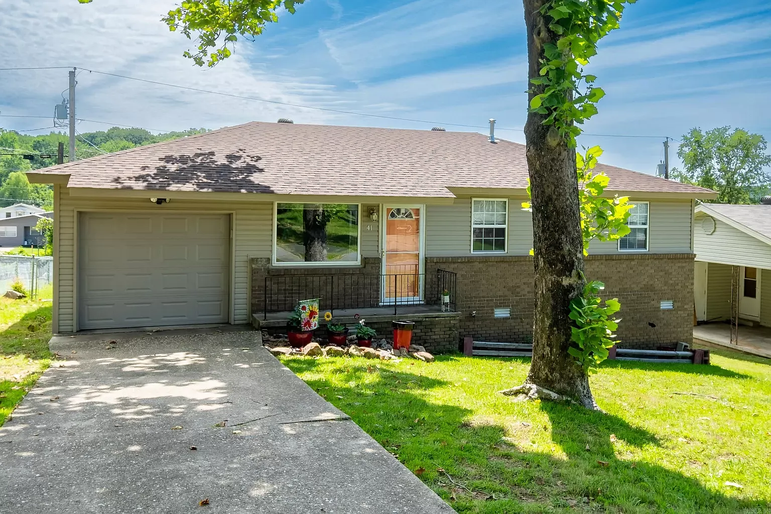 3 bed, 910 sqft, $1,400 — Photo 3