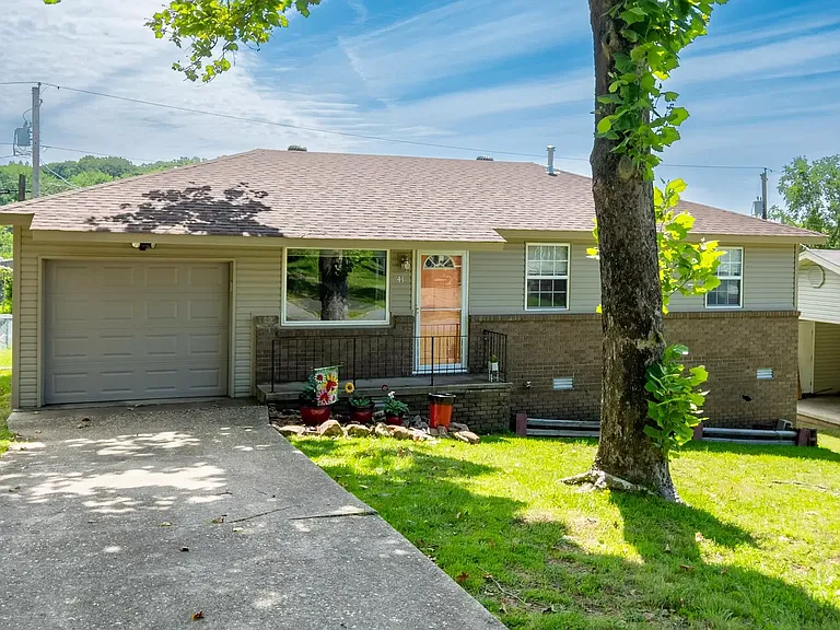 41 Oakview Dr — Photo 3