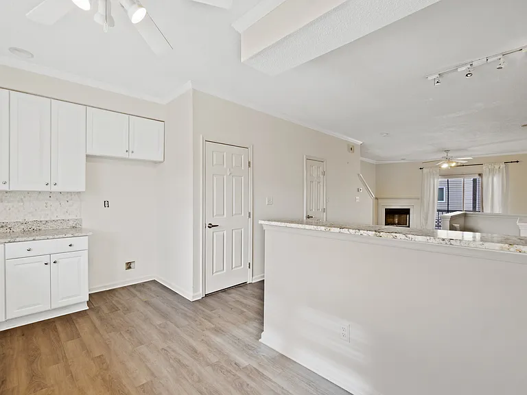3224 Shore Dr — Photo 29