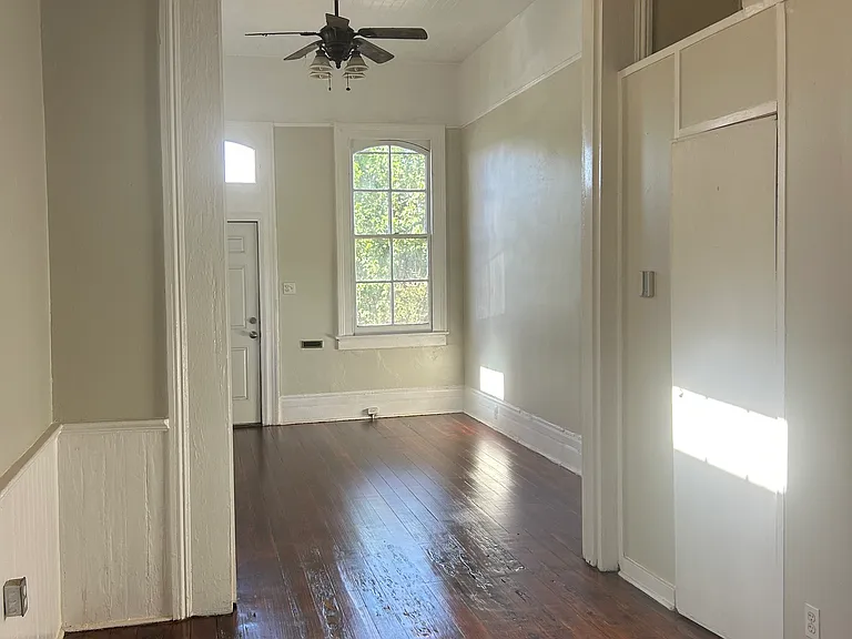2929 Saint Claude Ave — Photo 7