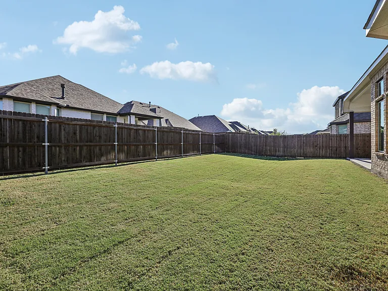 1656 Pegasus Dr — Photo 39
