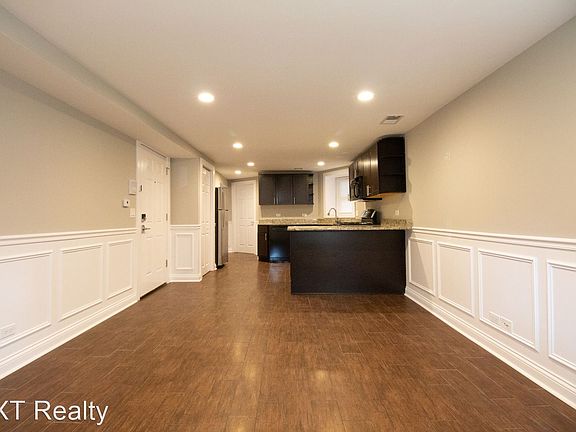 3rd image of 3318-20 N Albany Ave #7780573