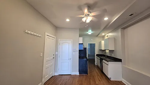 1412 N Ashland Ave #2 Photo 1