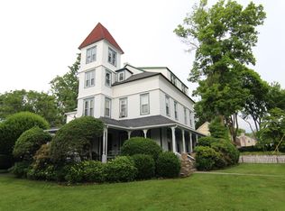 90 Riverside Ave #5, Riverside, CT 06878