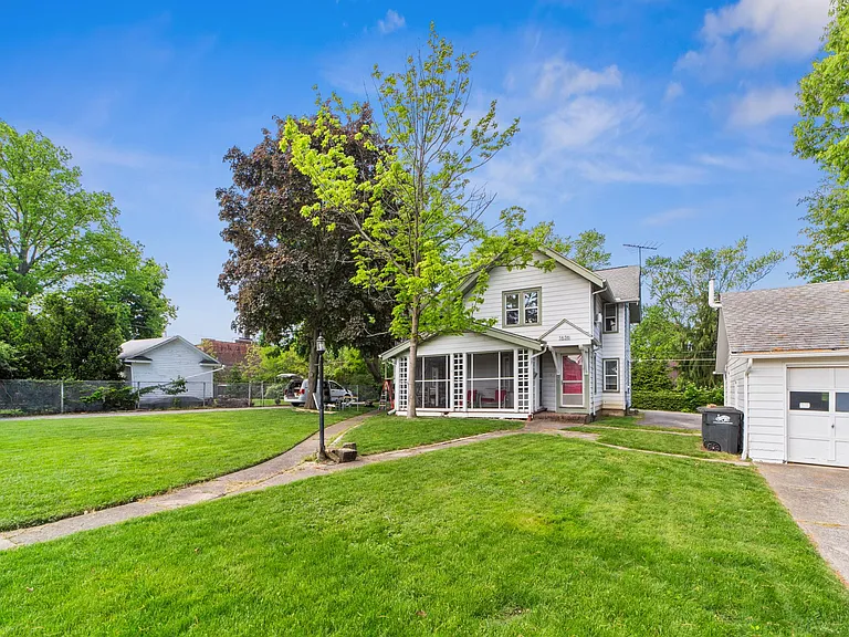 1638 Mars Ave #UP — Photo 15