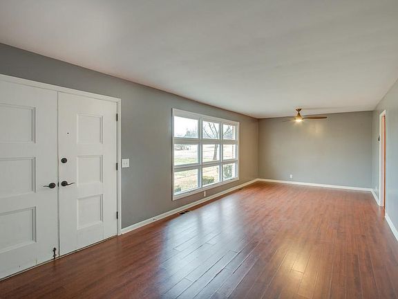 4th image of 130 Cumberland Shores Dr
