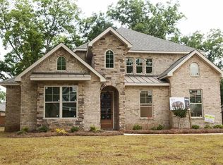 111 Rawlins Point, Perry, GA 31069