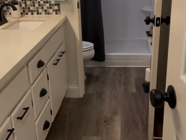 4882 Lake Park Pl — Photo 11