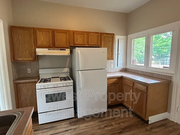 221 Hollister Ave SE #1 — Photo 13