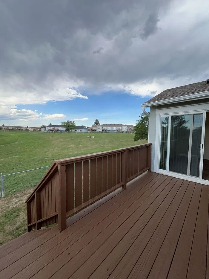 3 bed, 2.5 bath, 1328 sqft, $1,831 — Photo 1
