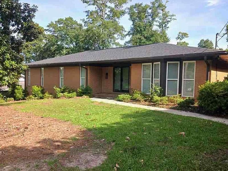1st image of 2988 Claridge Ct