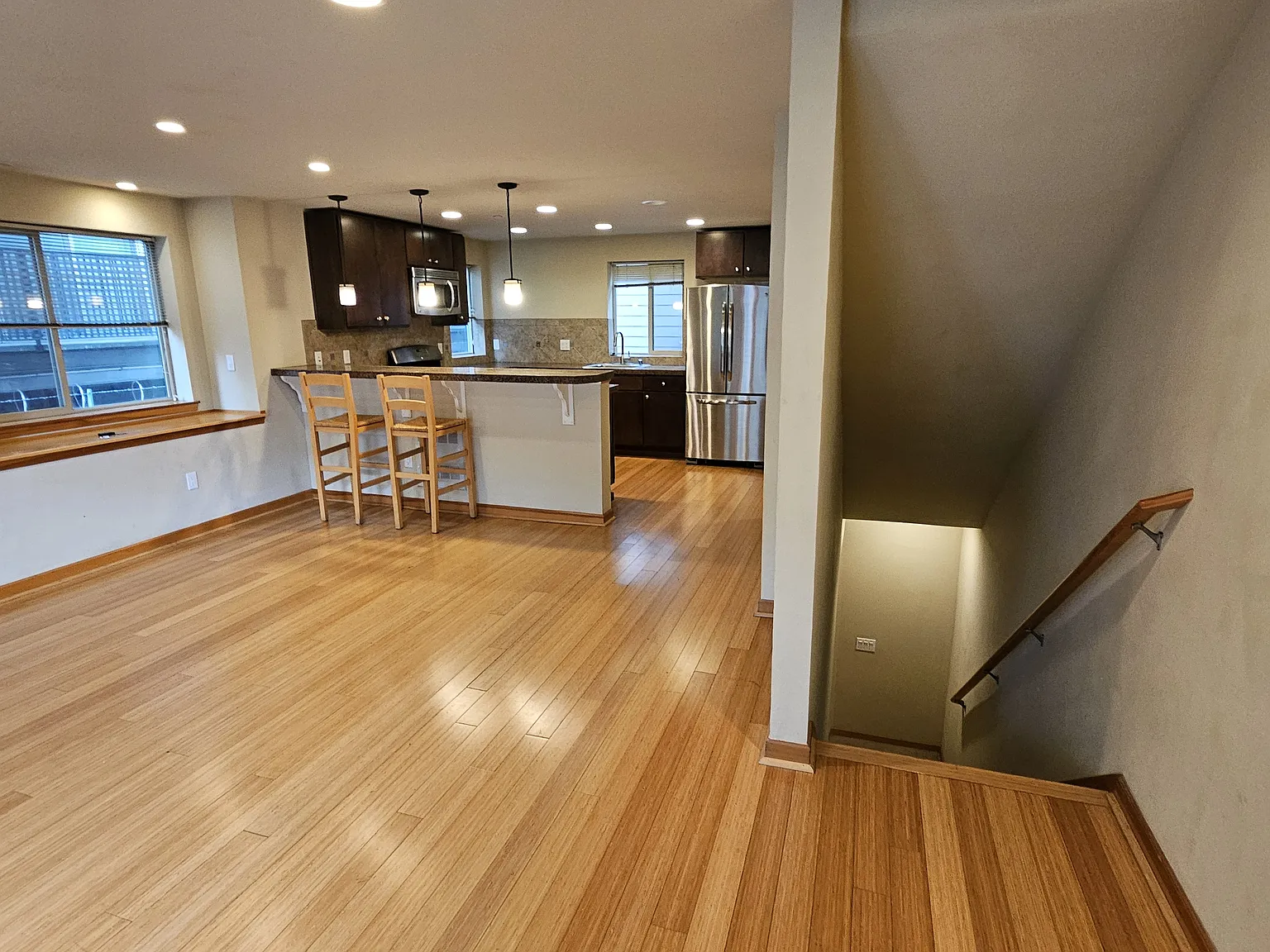 3 bed, 2.5 bath, 1780 sqft, $3,350 — Photo 2