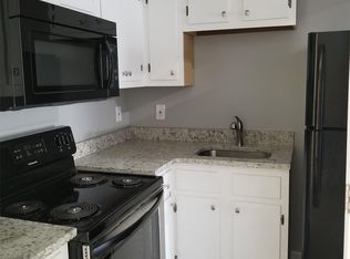 504 Pecan Dr #213, Bolivar, TN 38008