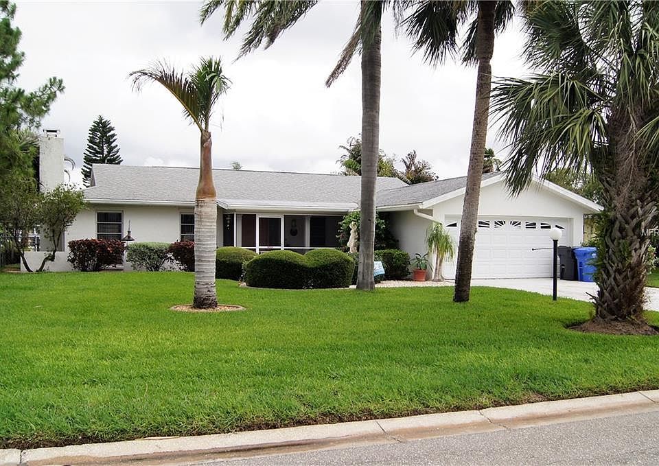 1st image of 913 Spindle Palm Way