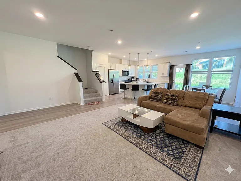 6285 Larkspur Ln — Photo 7