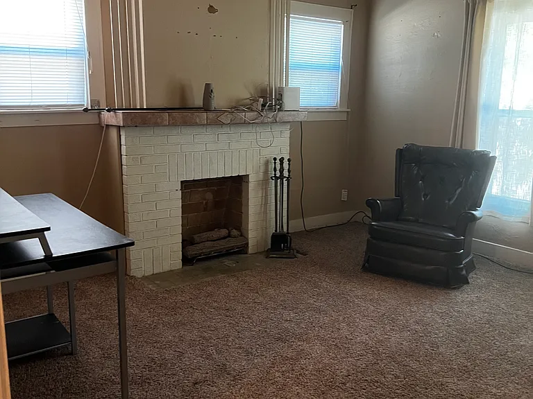 2821 Grim Ave — Photo 7
