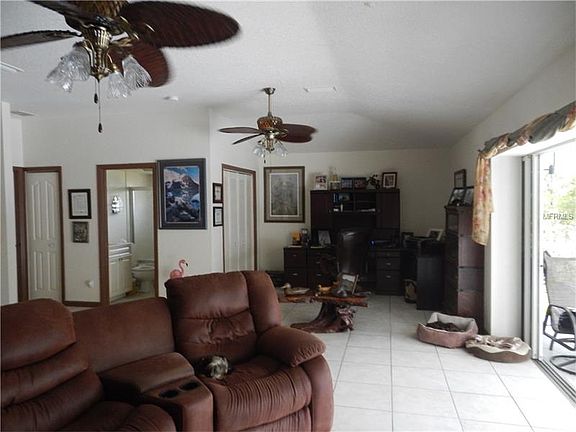 4th image of 4066 Quaker Ln