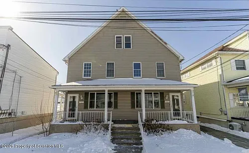 112 E Grove St Photo 1