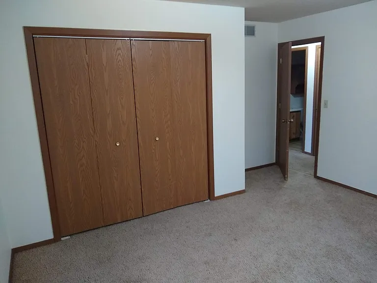 2126 Vermont Ave — Photo 14