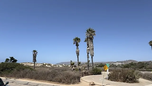 4bd+3bth three story Ocean and Sunset view home — Photo 2