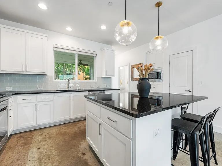 1128 Gunter St #F — Photo 15