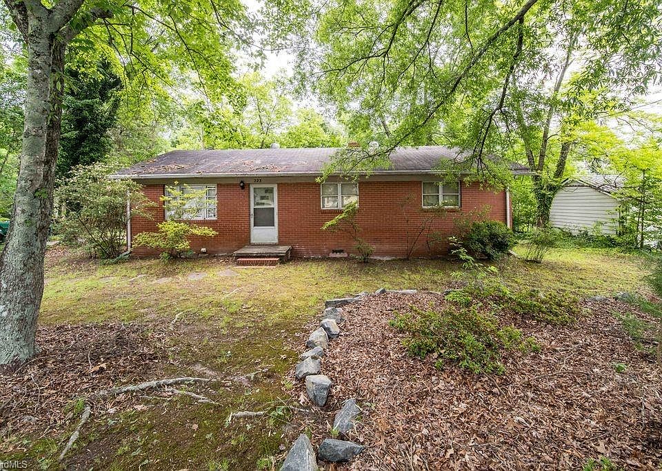 1st image of 223 Hedgecock Rd