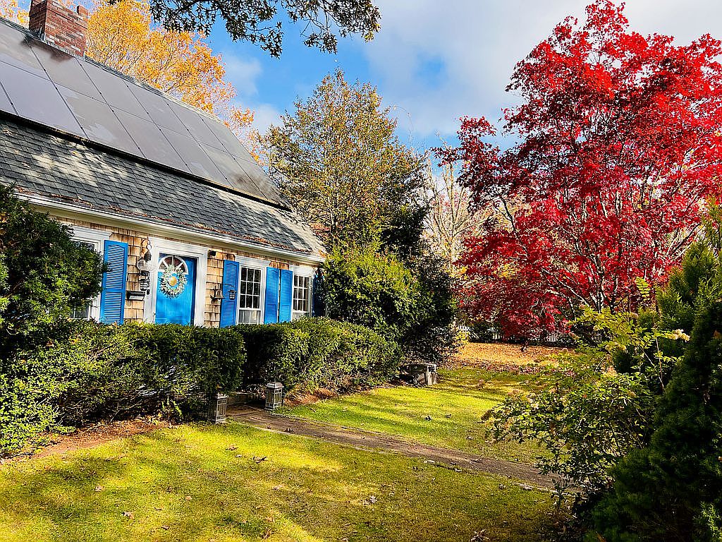 153 Center St, Yarmouth Port, MA 02675 Zillow