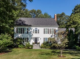 7 Hampton Ct, Guilford, CT 06437