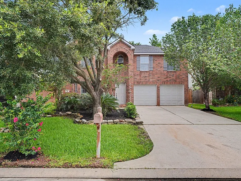 25338 Barmby Dr — Photo 2
