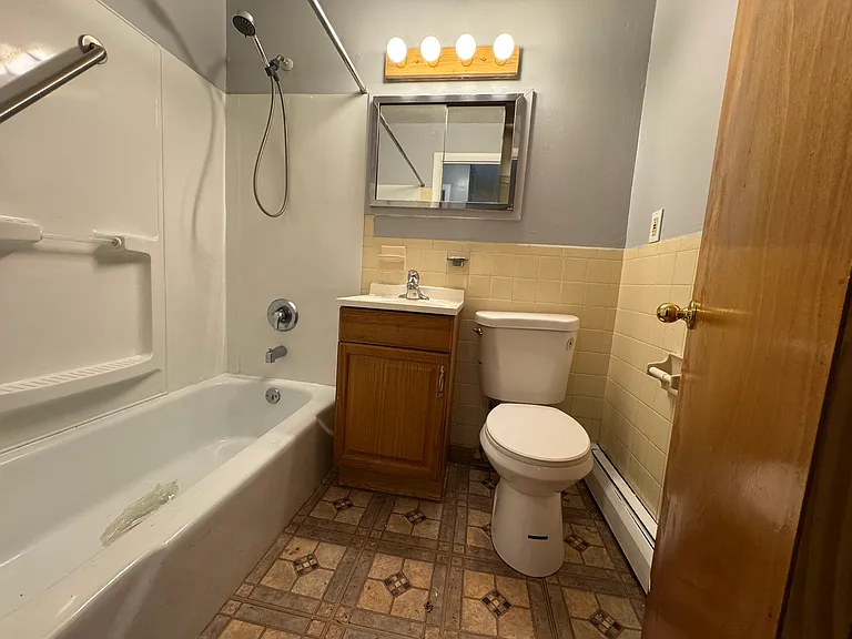 282-05 Main St — Photo 12