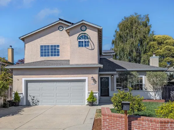 755 Eddy Ln, Santa Cruz, CA 95062