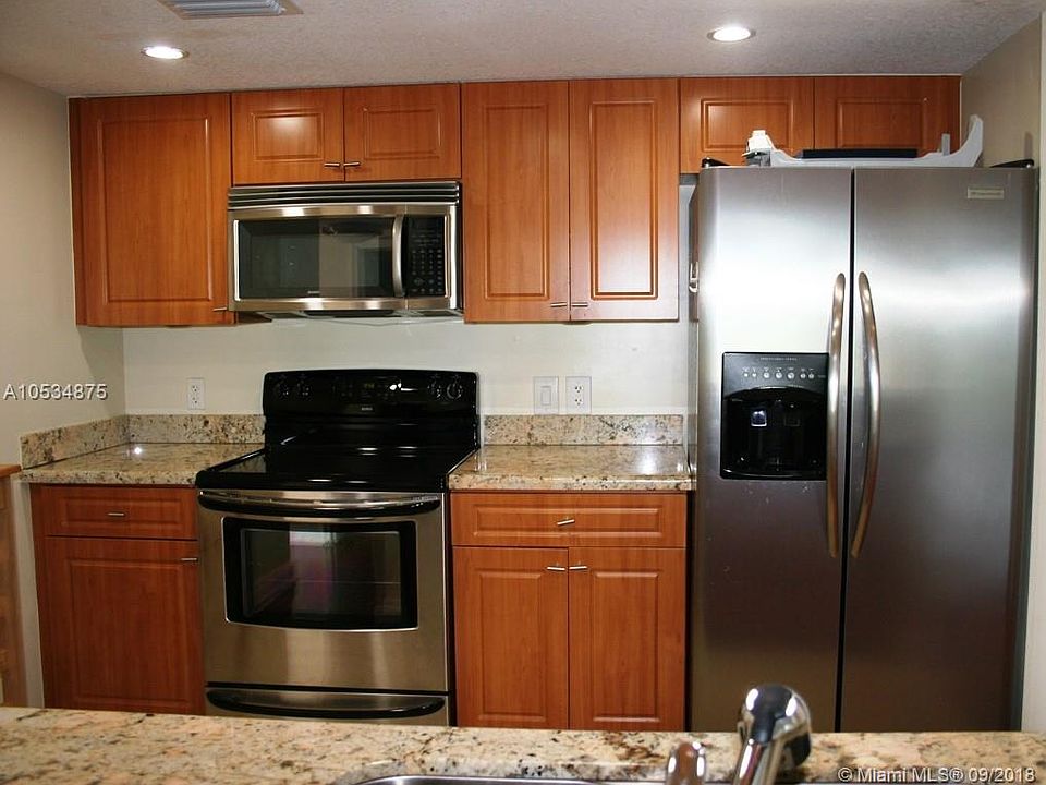 1st image of 280 SW 20th Rd APT 404