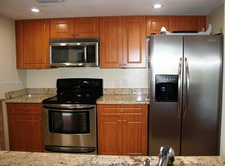 280 SW 20th Rd APT 404, Miami, FL 33129