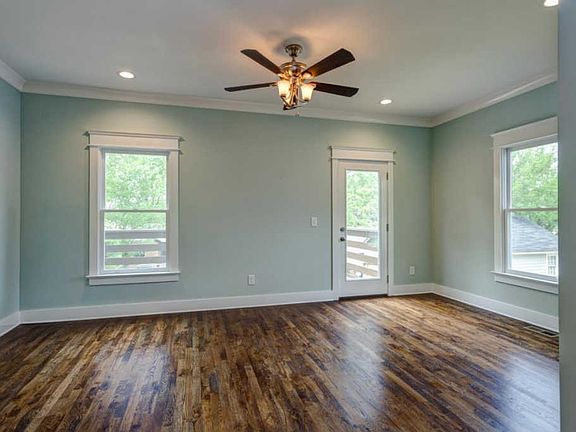4th image of 417 Park Cir