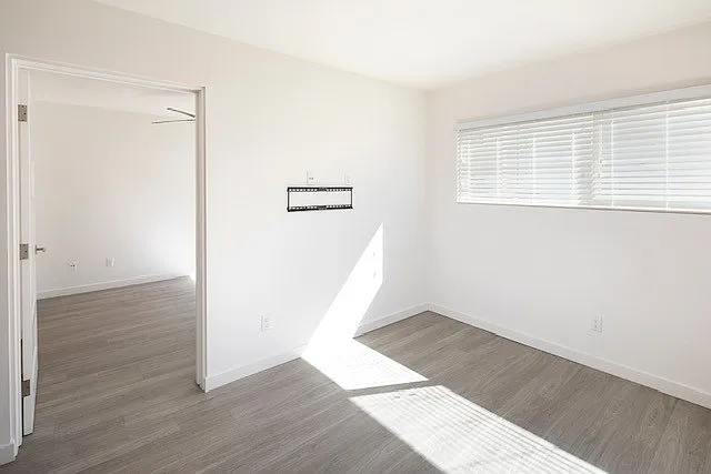 Long Branch Apartments — Photo 7