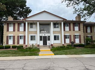 29208 Gloede Dr, Warren, MI 48088