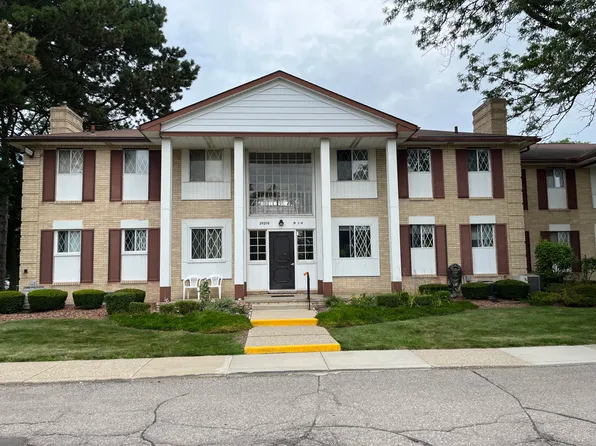 29208 Gloede Dr, Warren, MI 48088