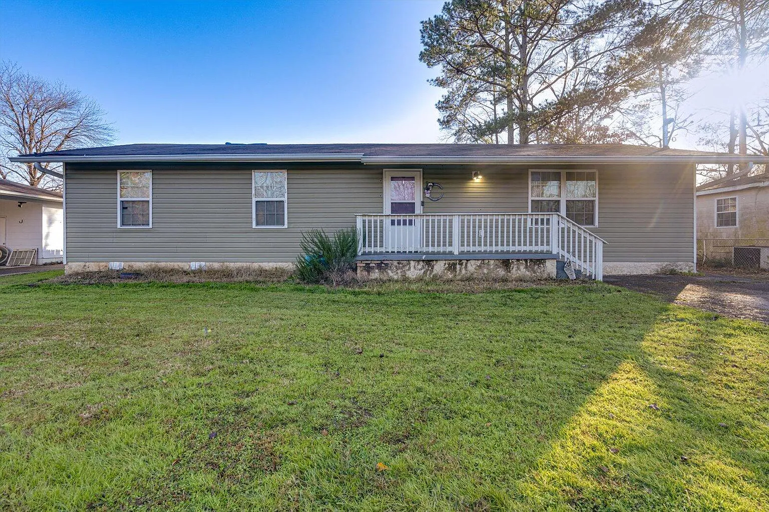 1310 W Sherry Dr photo 1