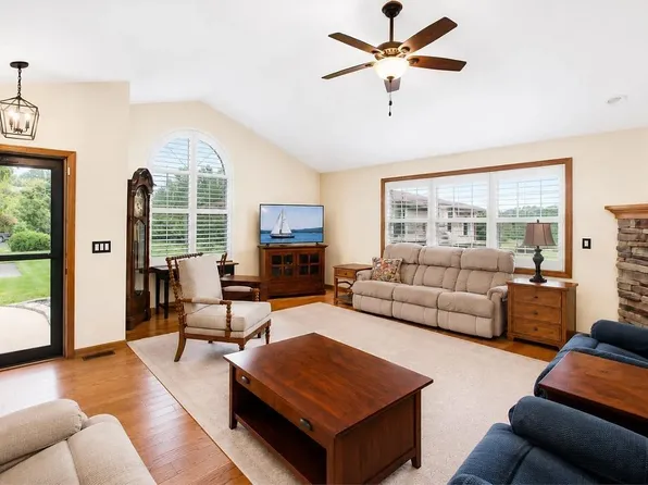 309 Ridgeway Dr, Howard, OH 43028