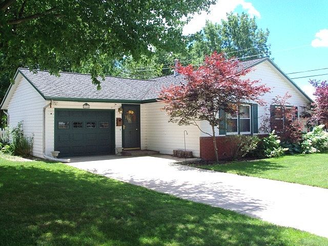 1st image of 374 W Drummond Dr