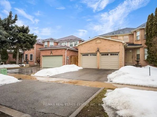 5580 Millbrook Ln, Mississauga, ON L5M 3X9