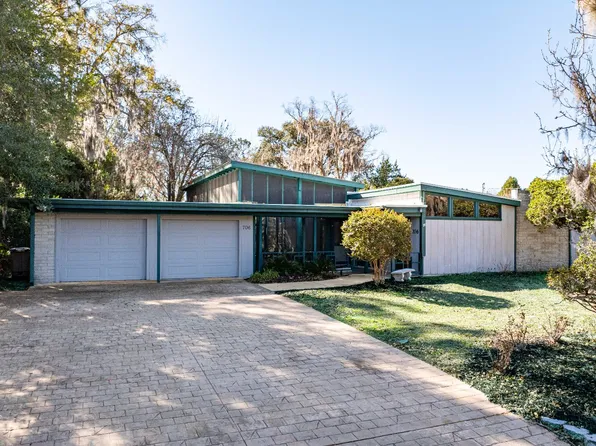 706 SW Chapel Hill St, Lake City, FL 32025