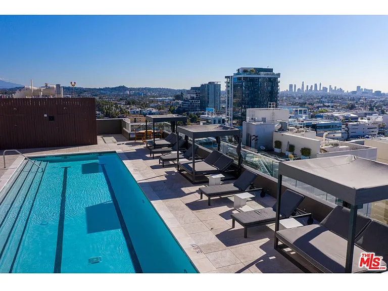 6250 Hollywood Blvd #5F — Photo 2