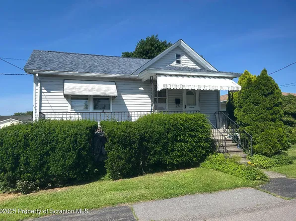 919 Mary St, Throop, PA 18512